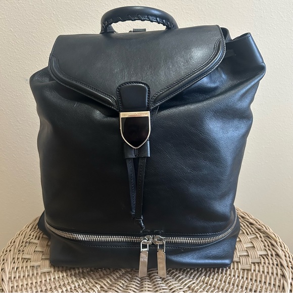 Alexander McQueen Black Leather Backpack Alexander McQueen Black Leather Backpack